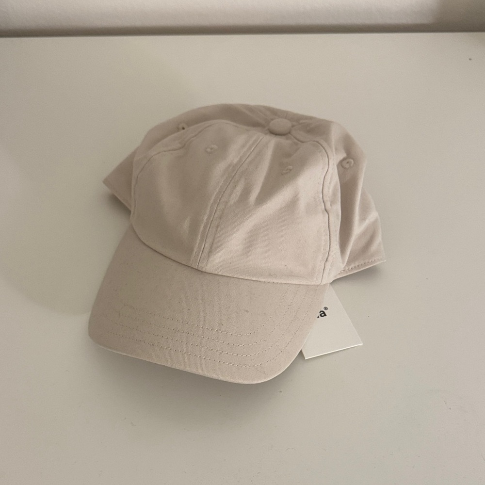 Aritzia tan baseball cap